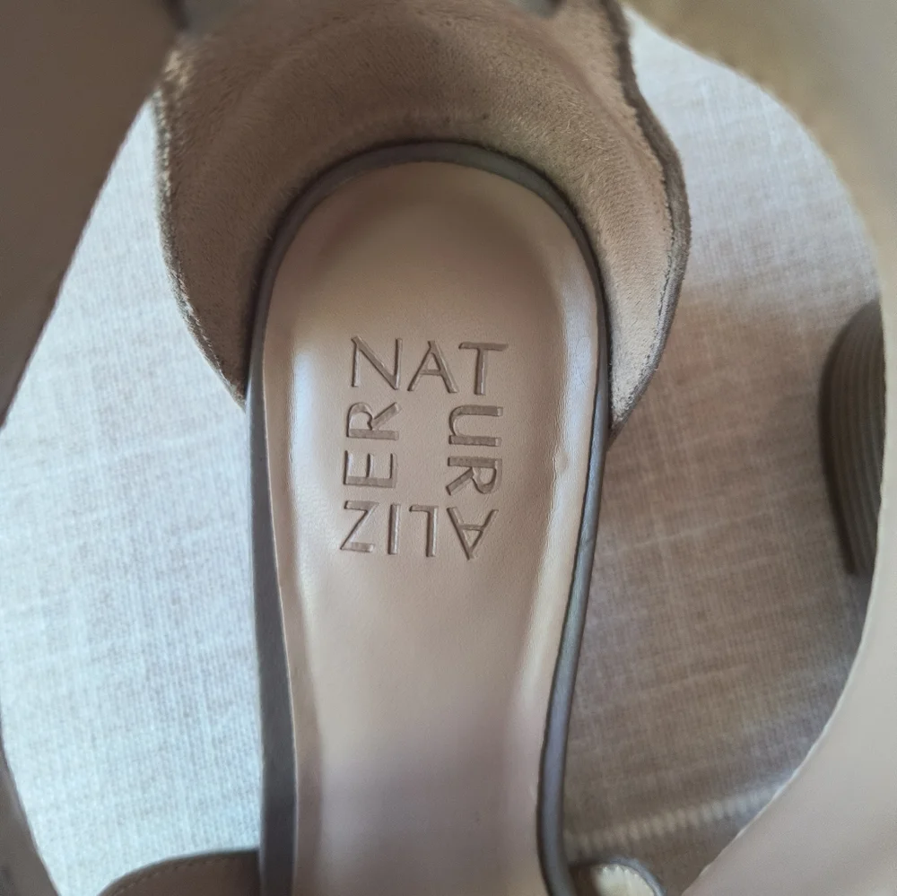 Naturalizer Tan Suede Summer Sandals Women's 8 - Picture 7 of 8